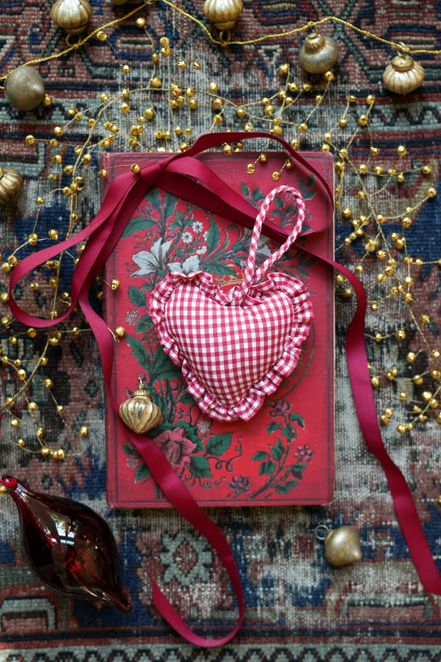 Ruffled Gingham Heart